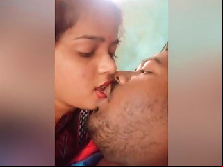 Today Exclusive Desi Couple Kissing